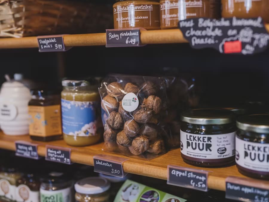 What to Look for When Choosing an International Food Store